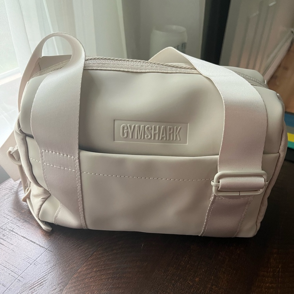 Mini gymshark duffel